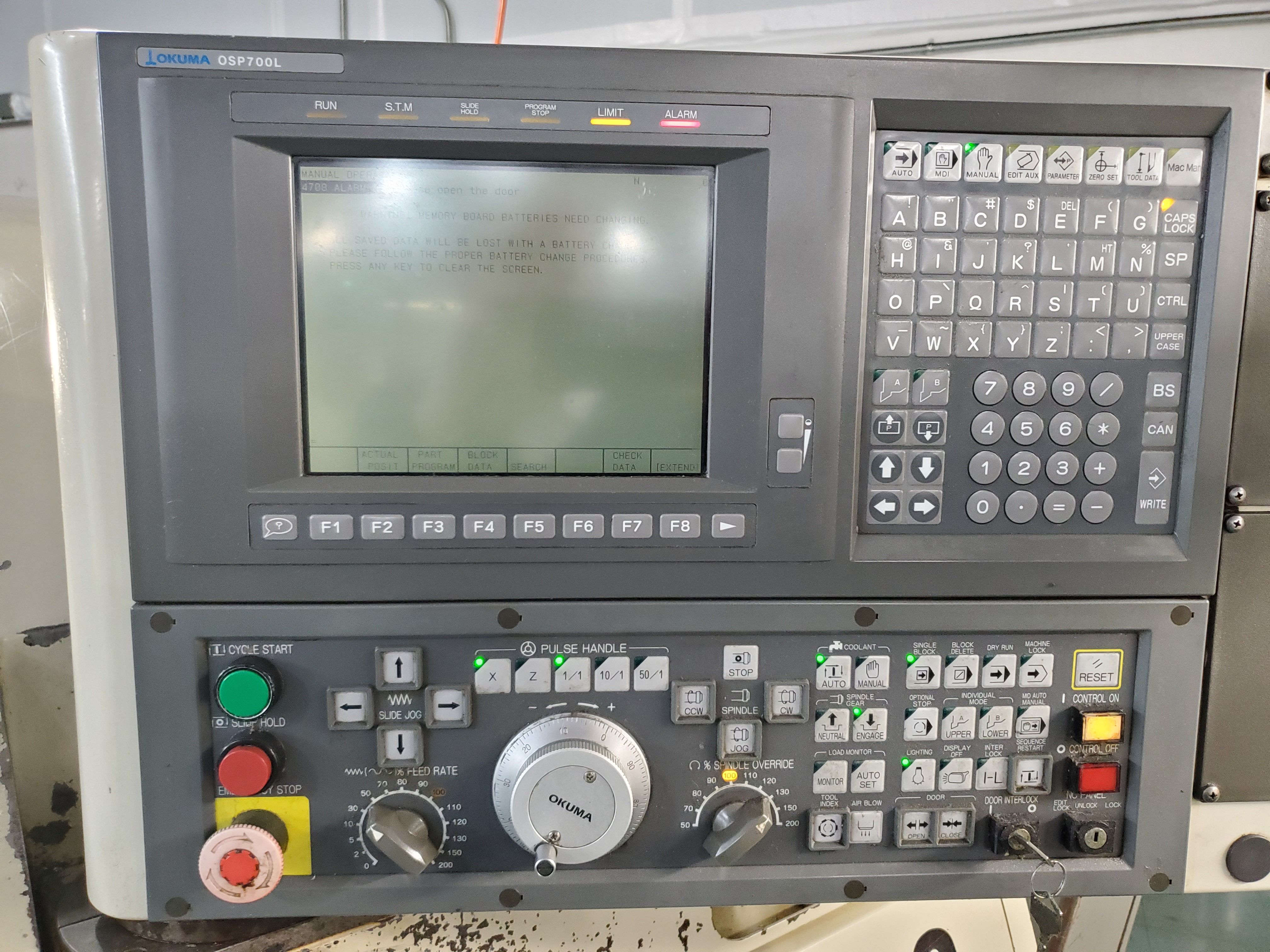 Used OKUMA CROWN 762 CNC Lathe #3772