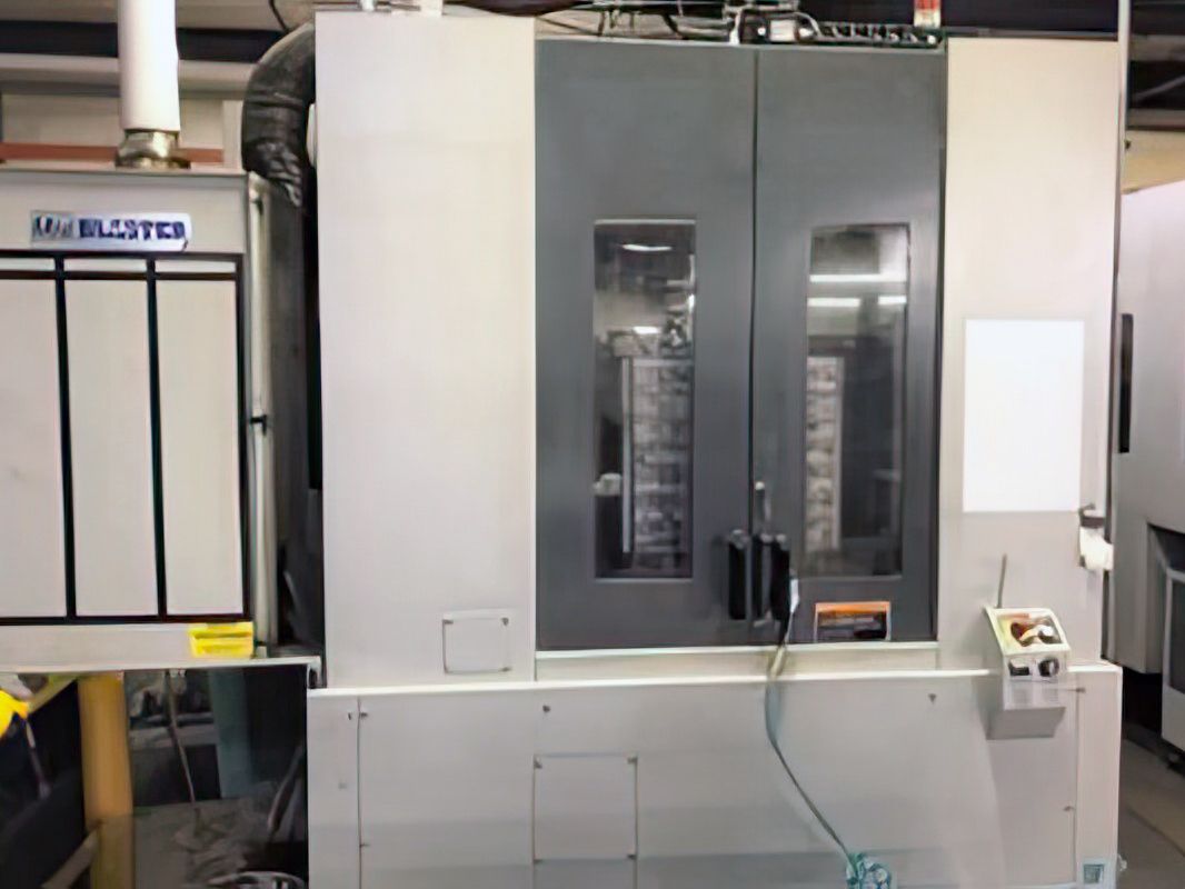 もりひろさん専用机 Vertical Machining Center「NVX 5000 2nd Generation」 - YouTube