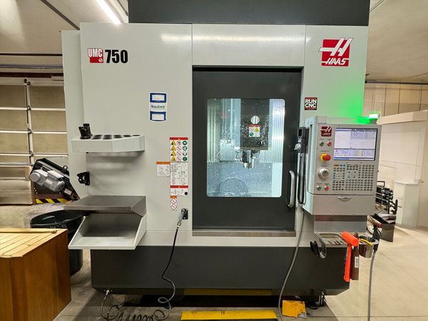 Used HAAS UMC750 Vertical Machining Center #9690