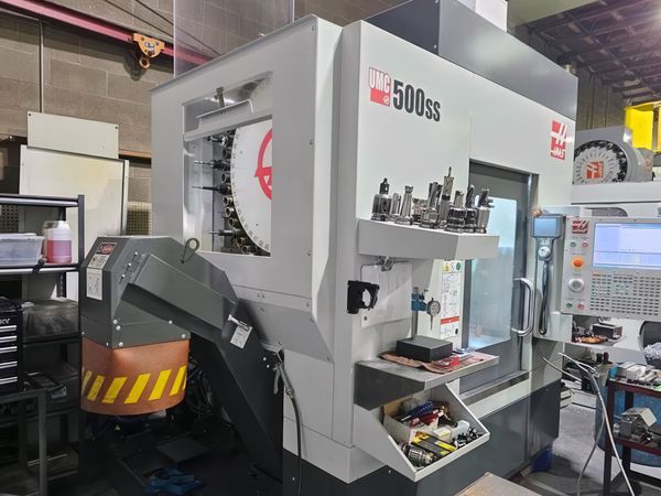 Used HAAS UMC500SS Vertical Machining Center #12874