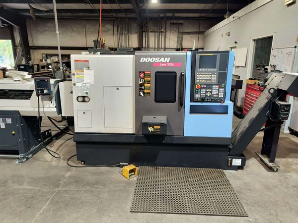Used DOOSAN LYNX 220LC CNC Lathe #13979
